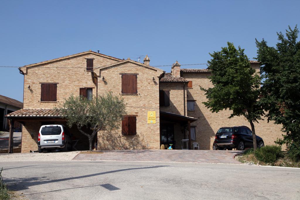 Agriturismo Sant'Antonio Villa Montegridolfo Bagian luar foto